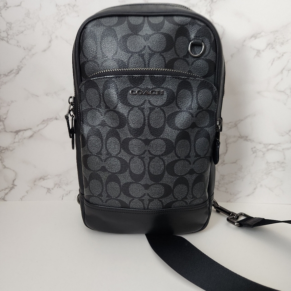 COACH | Graham Crossbody Pack in Signature Canvas Gunmetal/Charcoal/Black - Picture 3 of 12